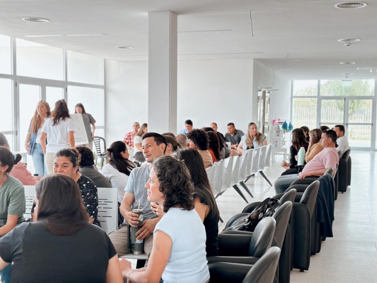 Cuidemos a los que nos cuidan.